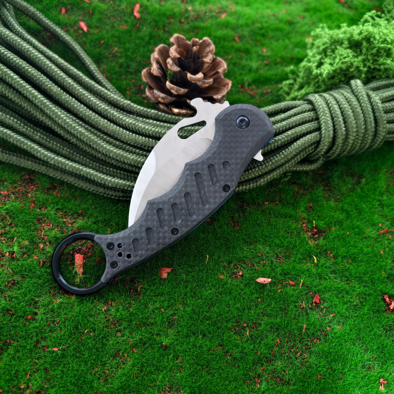 Claw shaped folding knife with - Edc Daily Carry review and price